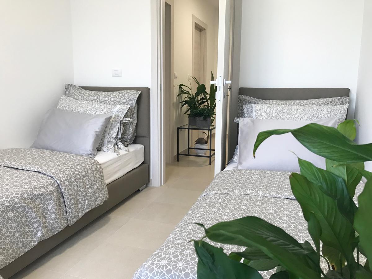 Apartman Andrea L Pomer Exterior photo